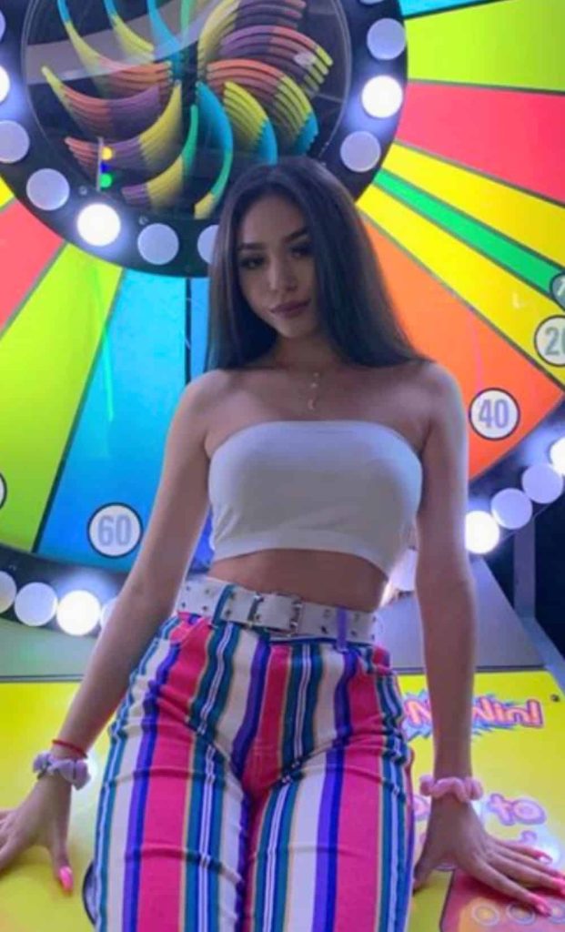 arcade date outfit idea