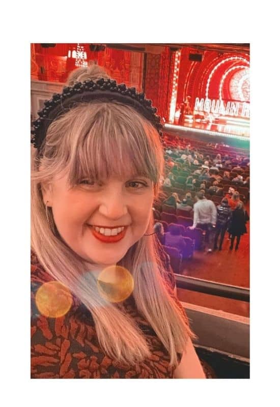 What to wear to moulin rouge broadway