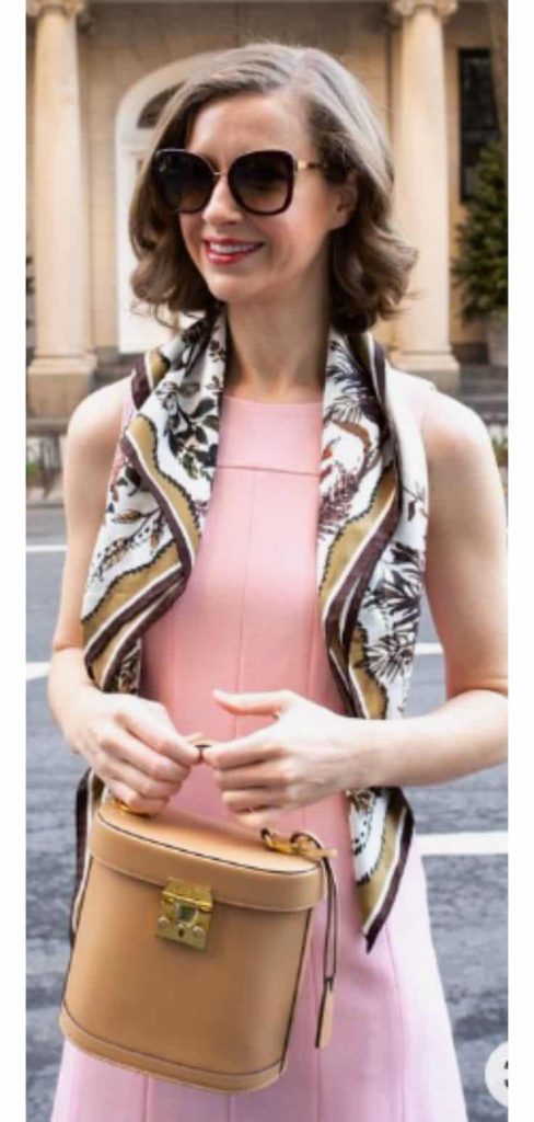 wear scarf to wedding