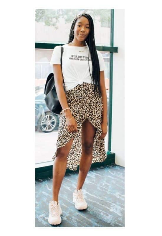 Casual chic essence festival outfit