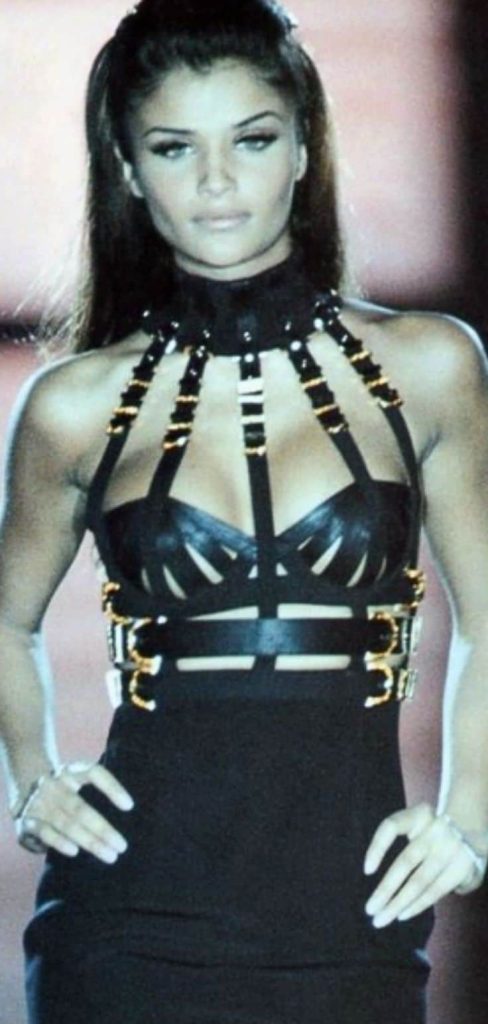 how to dress like Versace