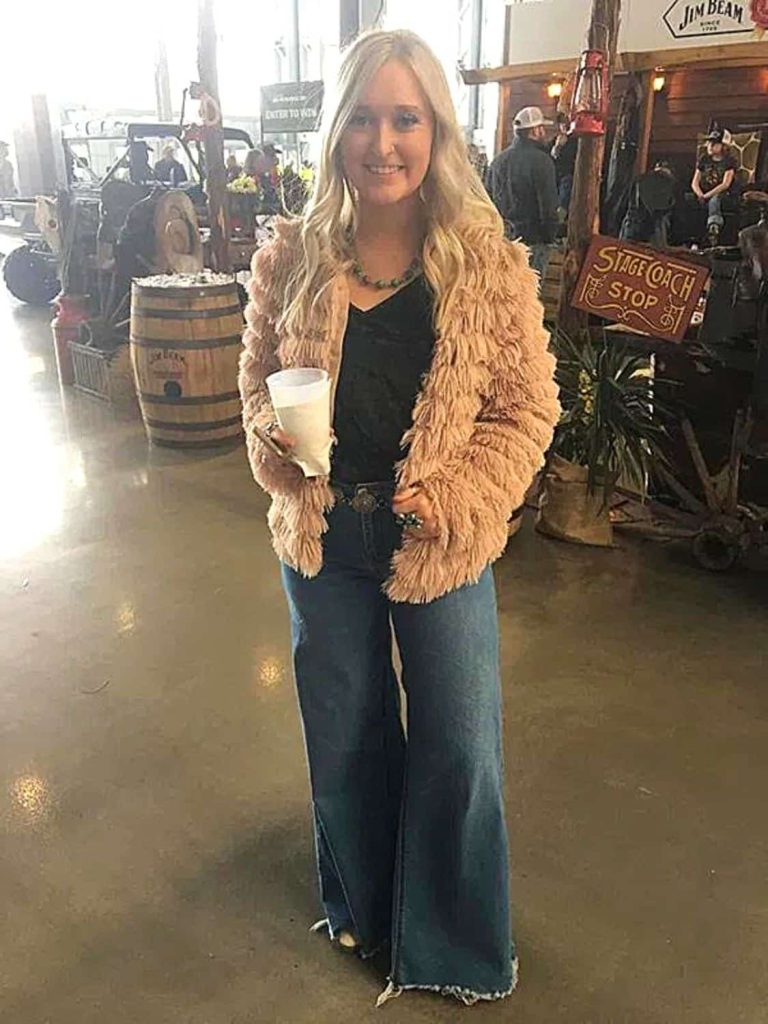 Winter rancho look with a dash of pink