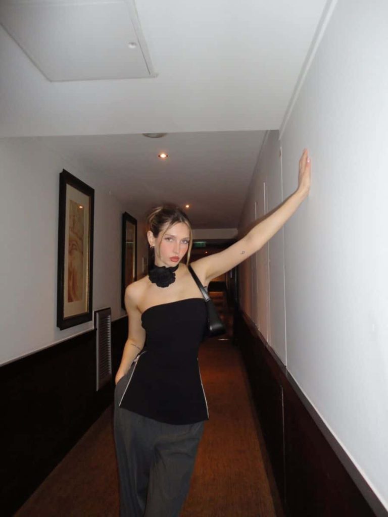 choker top aesthetic outfits