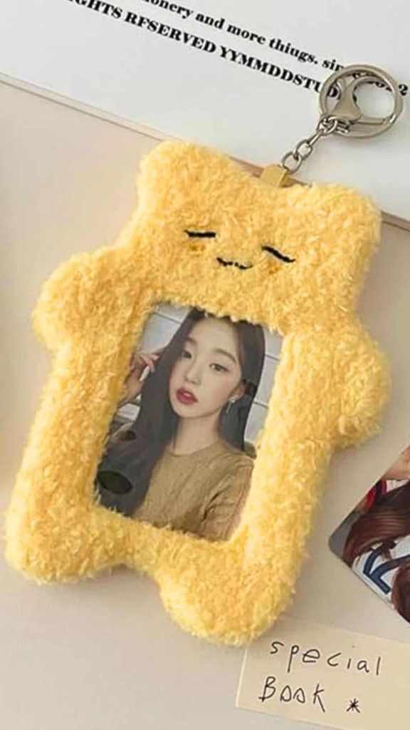 fluffy card holder