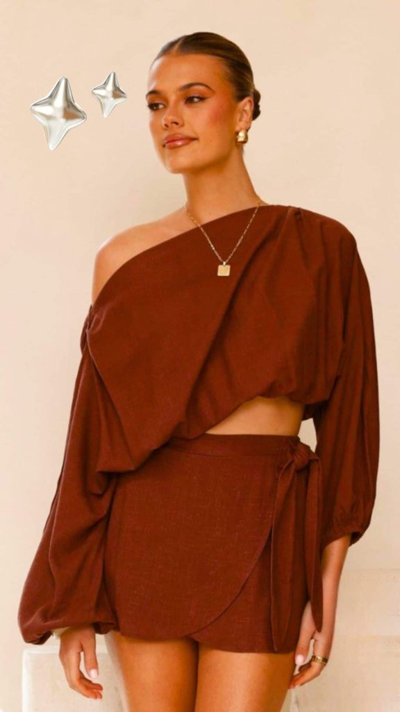 broad shoulders outfit ideas