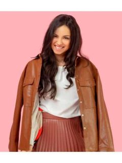 How to wear a pleated dress as a plus size