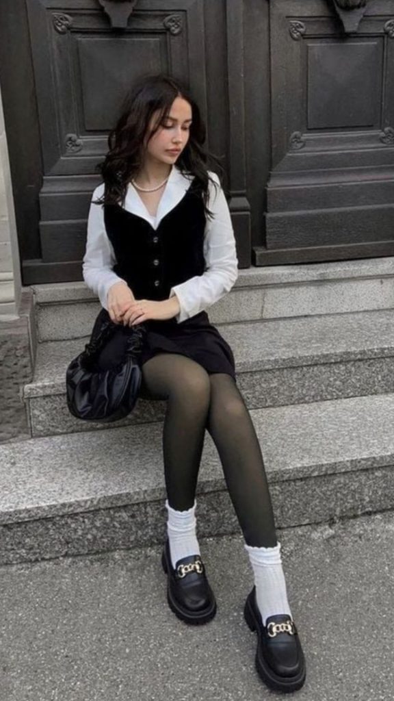 winter outfit idea sheer tights