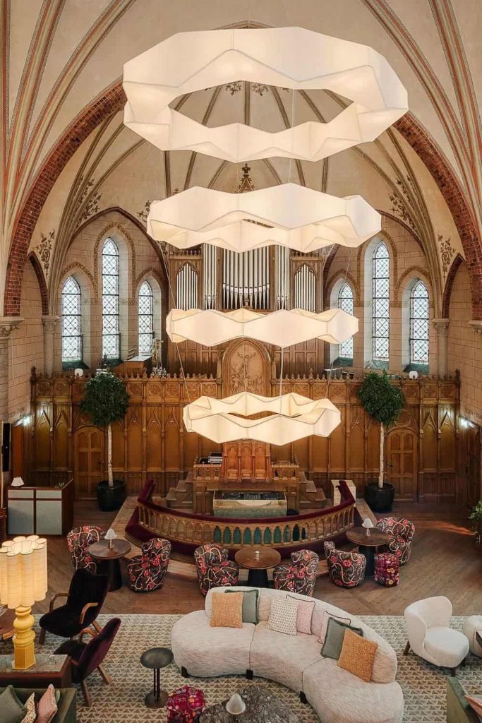 What to wear to SOHO house & farmhouse