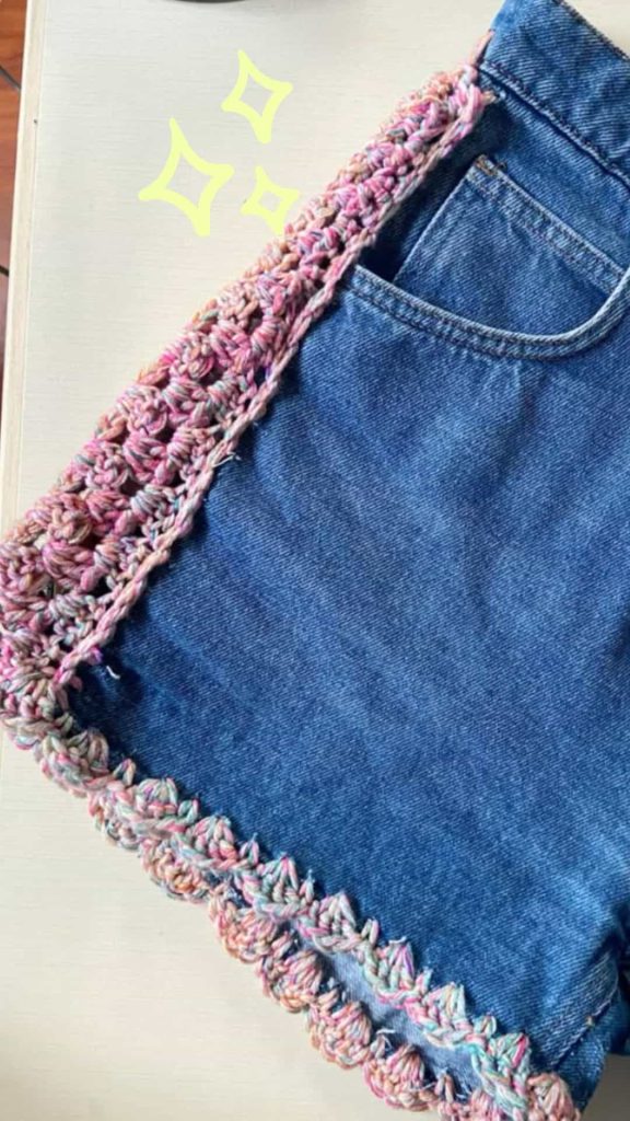 what to wear crochet jeans