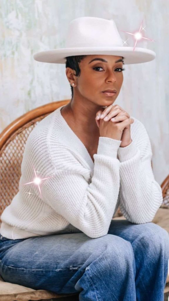 how to wear fedora hat