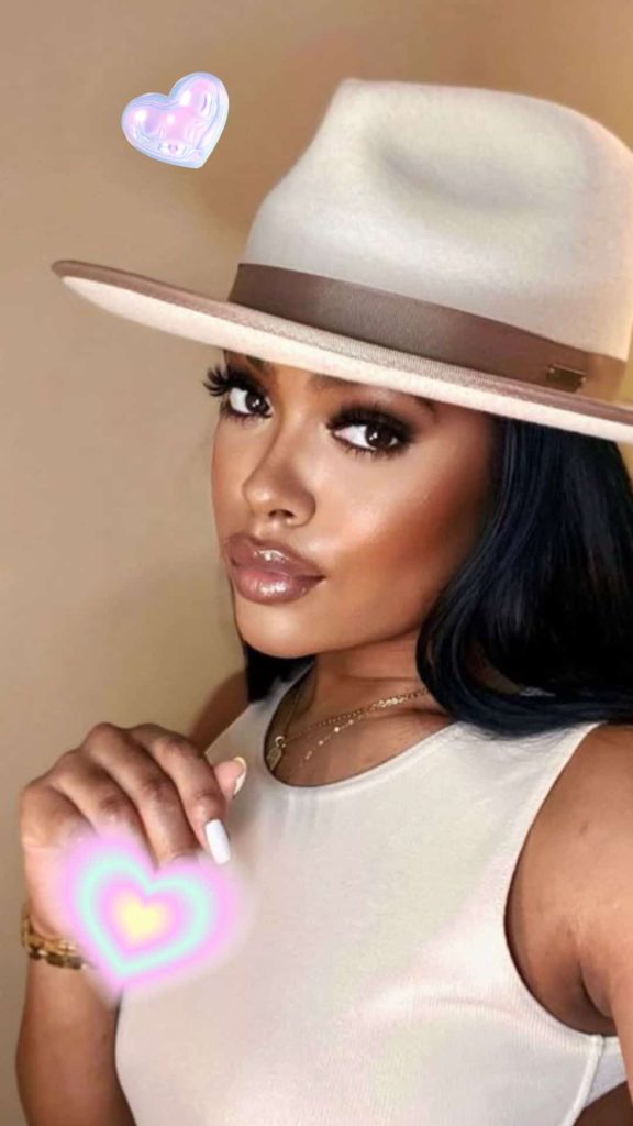 how to wear fedora hat women