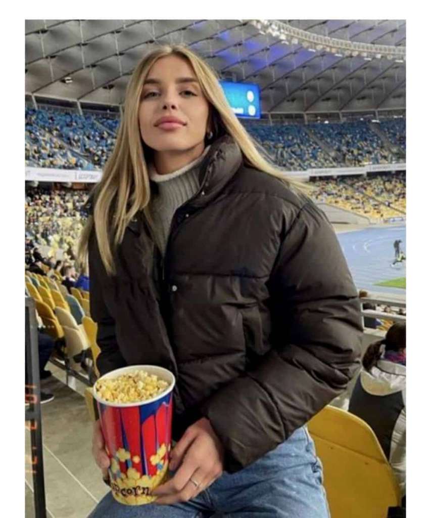 baseball game outfit ideas with coworkers