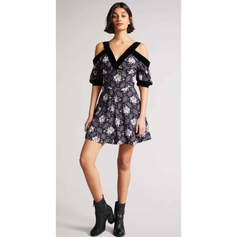 what to wear to a steakhouse date 