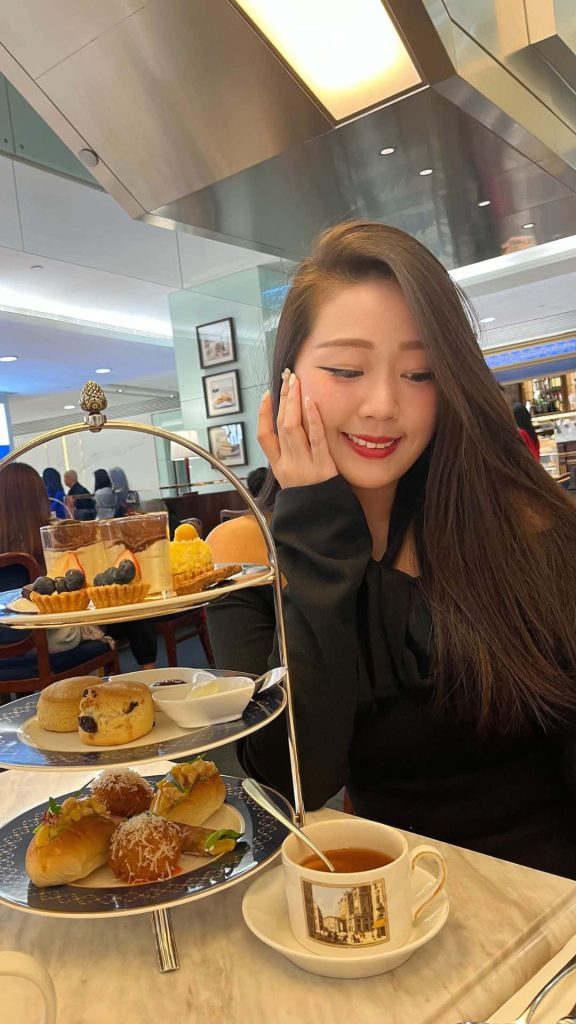 girl and tea set outfit ideas