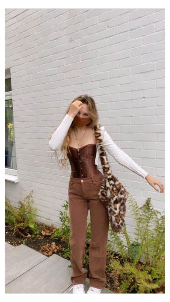 What to wear with brown pants