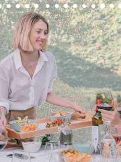 what to wear to class reunion