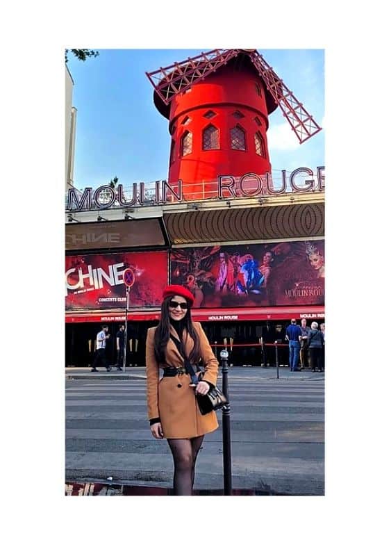 What to wear to Moulin Rouge Paris