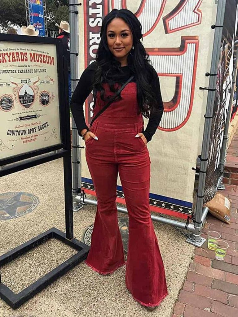 Cute country concert outfits with bell bottoms jumpsuit