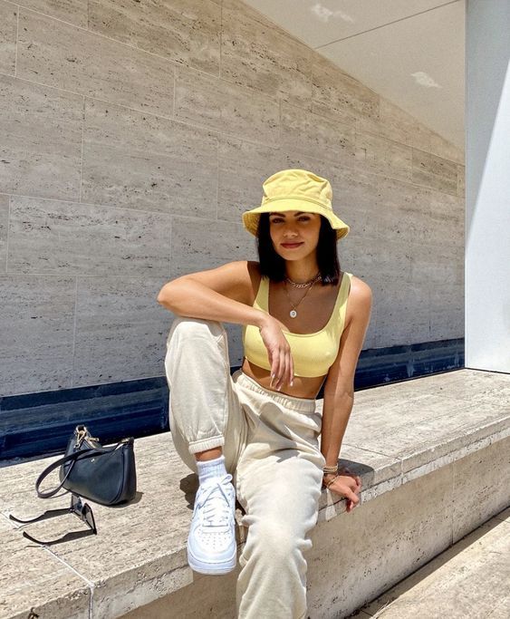 YELLOW bucket hat outfit idea