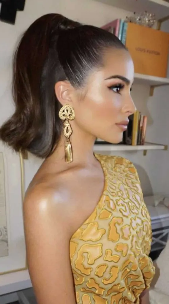 how to look feminine hair