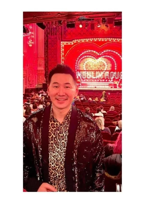 What to wear to a moulin rouge ball