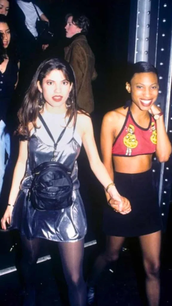 baby tee 90s rave outfit ideas