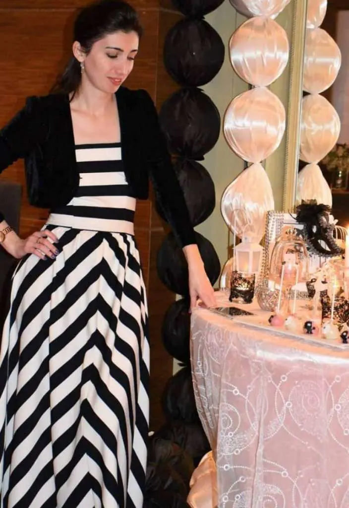 black and white Chanel outfits