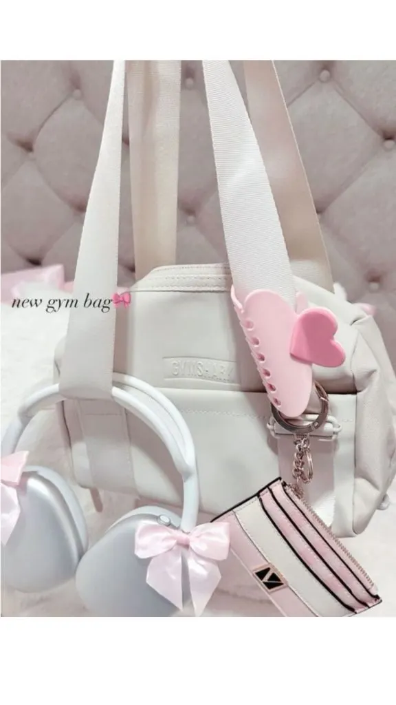 gymshark white bag and earphones