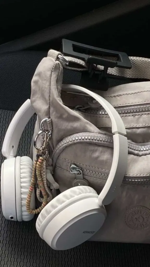 how to decorate a bag