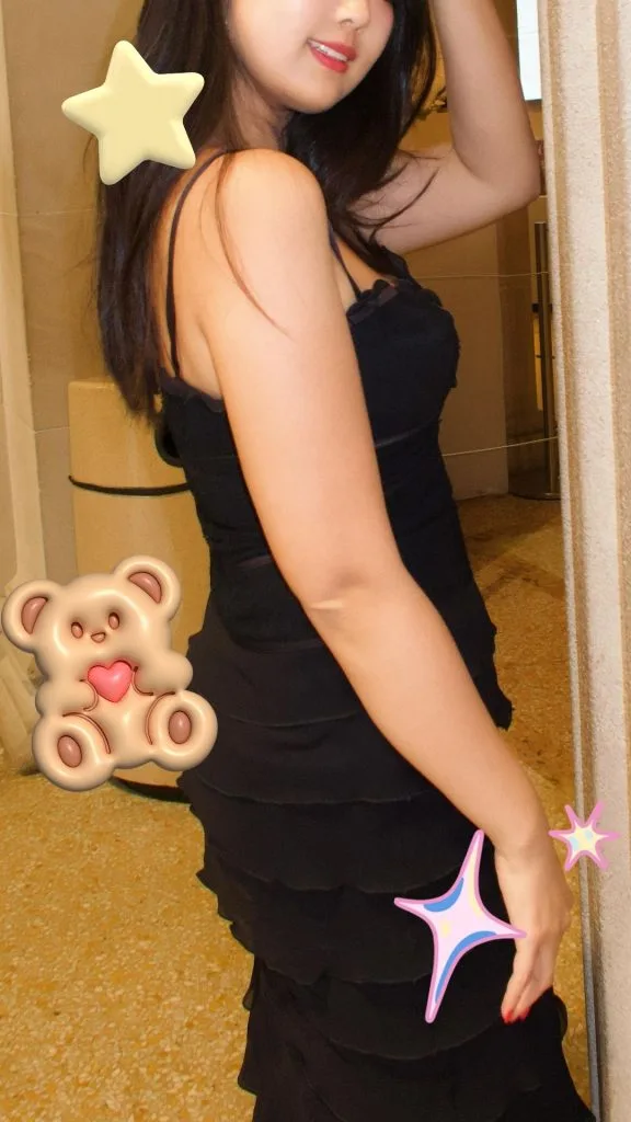 how to look feminine