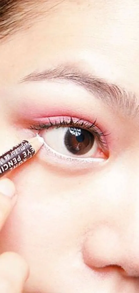 white eyeliner innocent feminine makeup