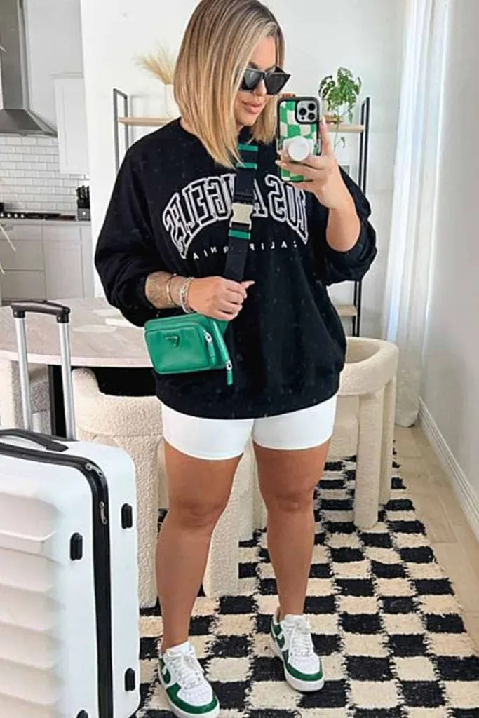 high street outfit with baseball cap