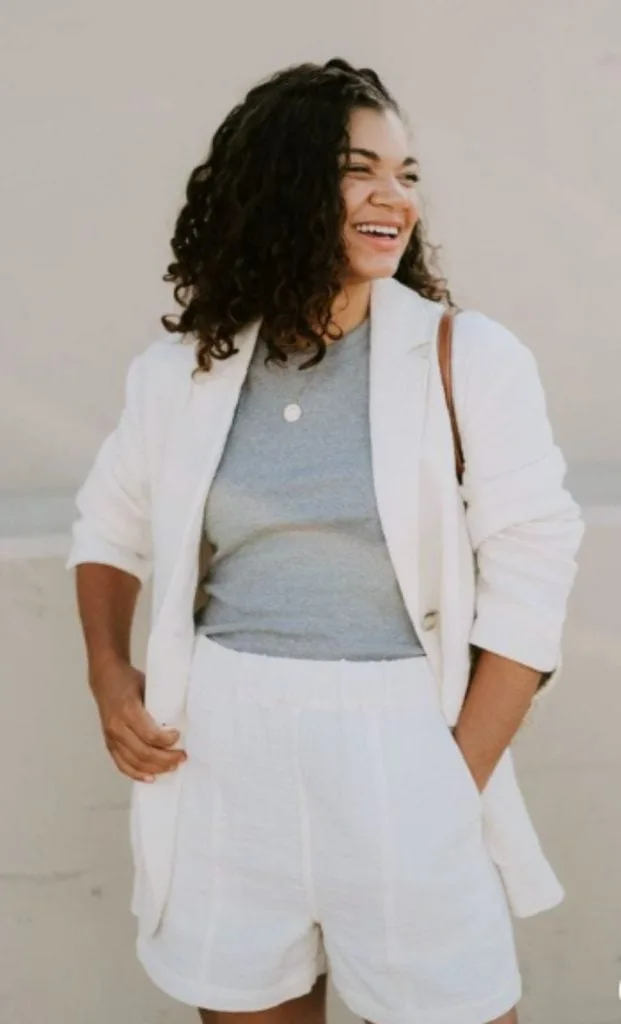 white blazer white linen shorts outfit