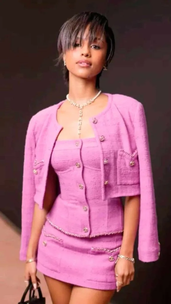 what to wear to chanel theme party 