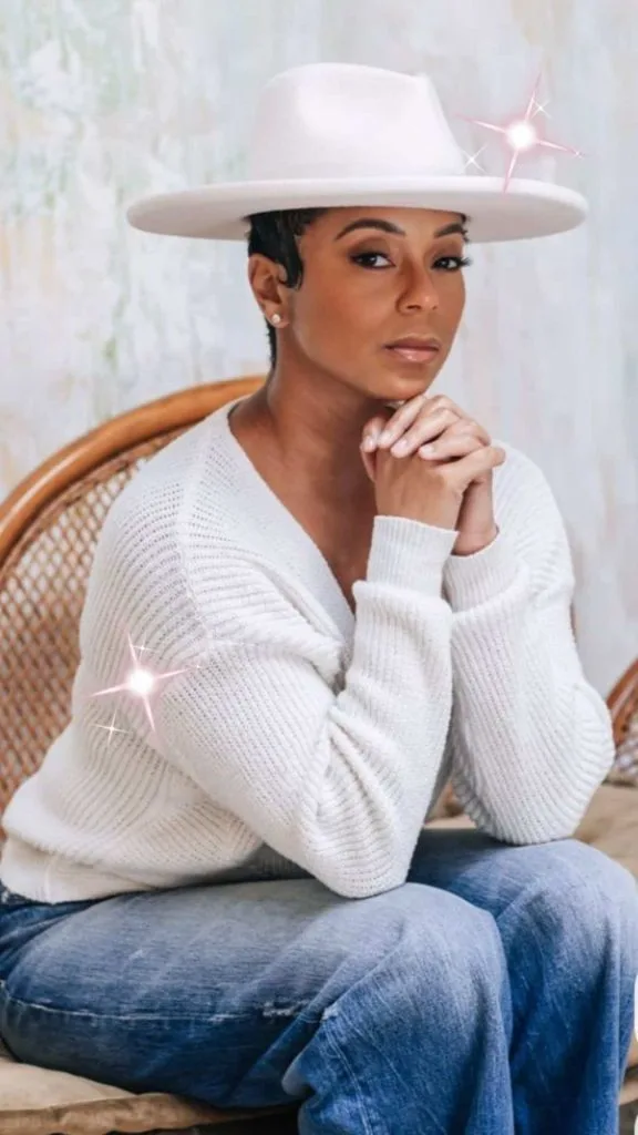 how to wear fedora hat