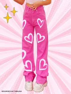 what to wear with pink jeans