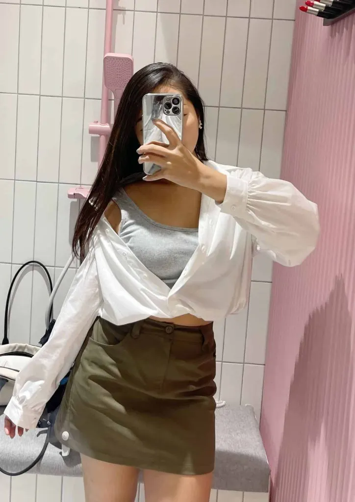 what to wear with white shirt